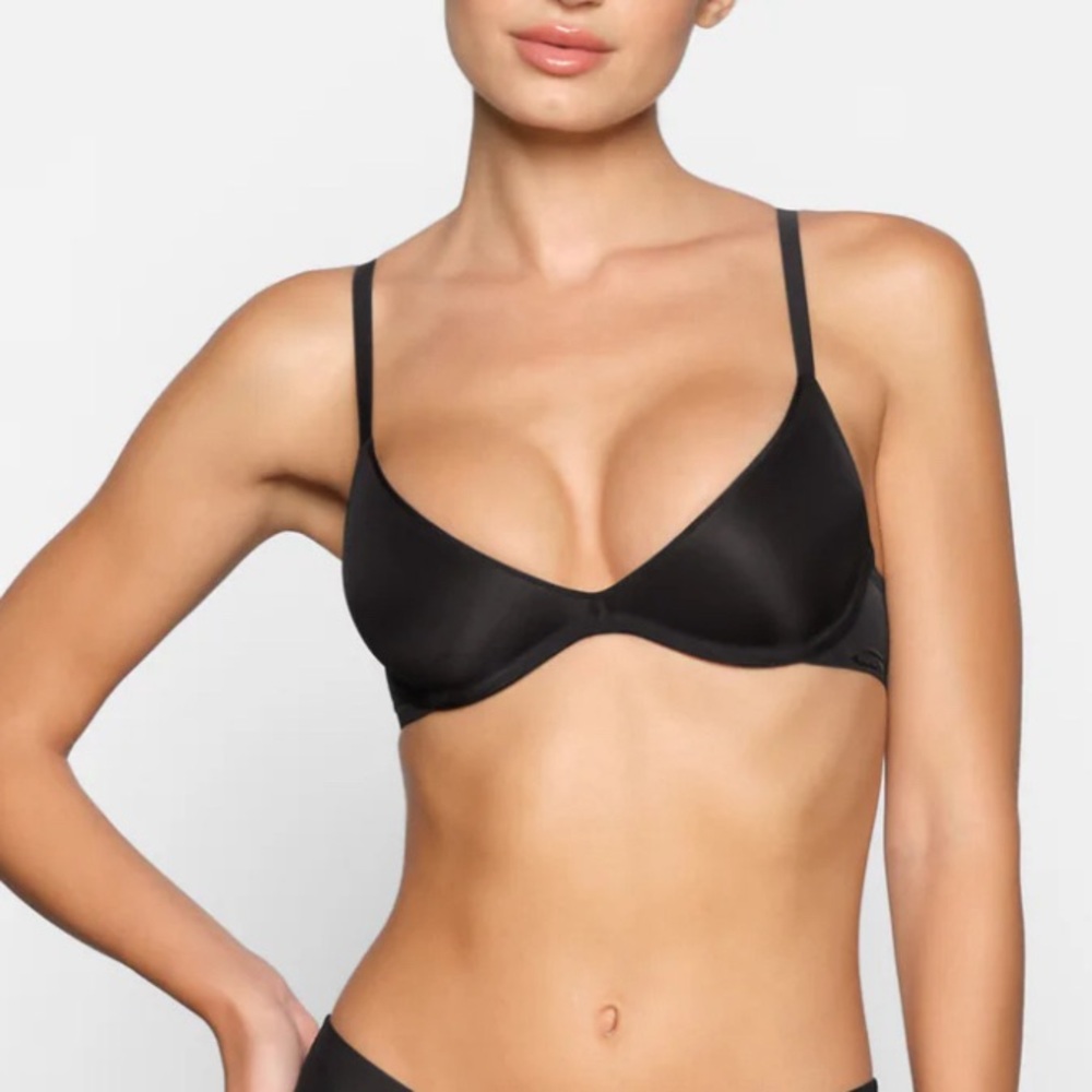 NWT SKIMS Weightless Scoop Bra in Onyx 42DD